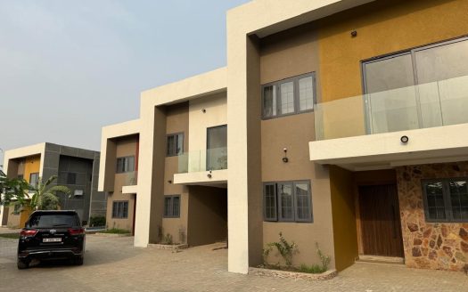 Executive 3 Bedroom with swimming pool for sale at Tema